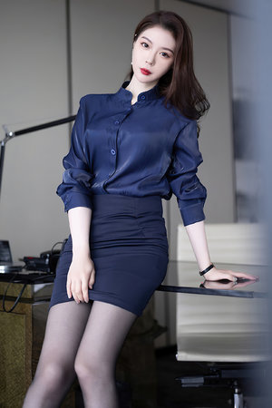 末班车上传递微热的夜晚怎么写